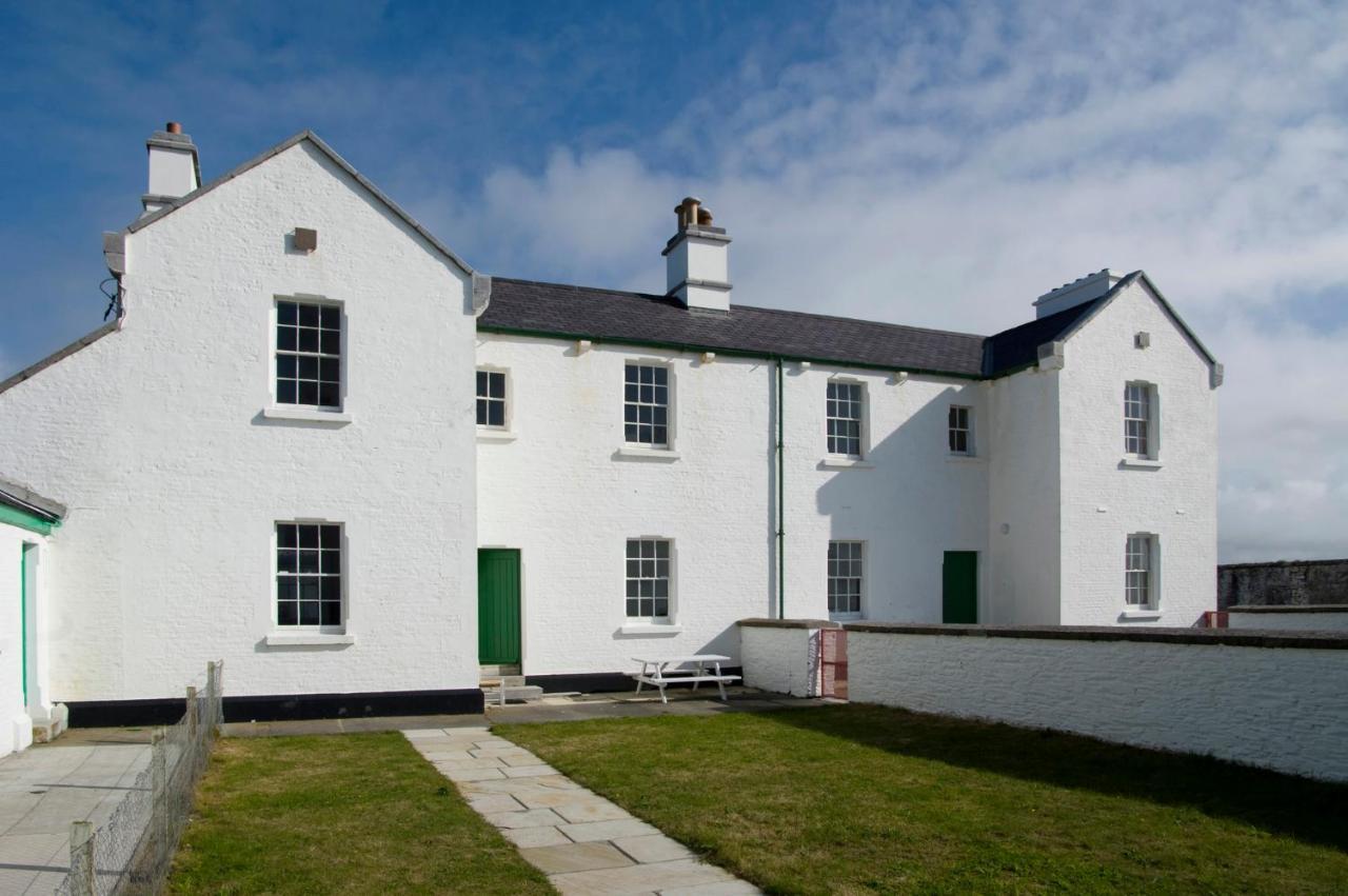 Galley Head Lightkeeper'S Houses Donoure Buitenkant foto